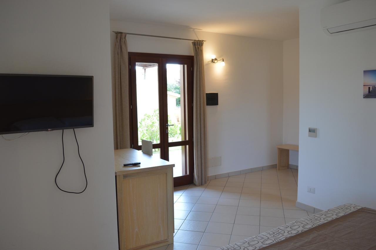 Guest Rooms Affittacamere Сан-Теодоро Экстерьер фото