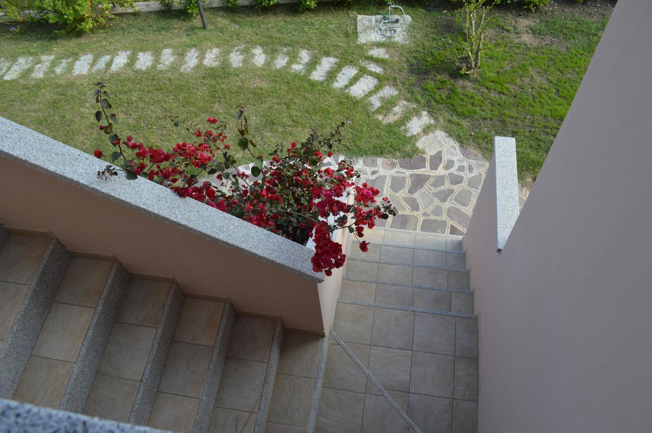 Guest Rooms Affittacamere Сан-Теодоро Экстерьер фото